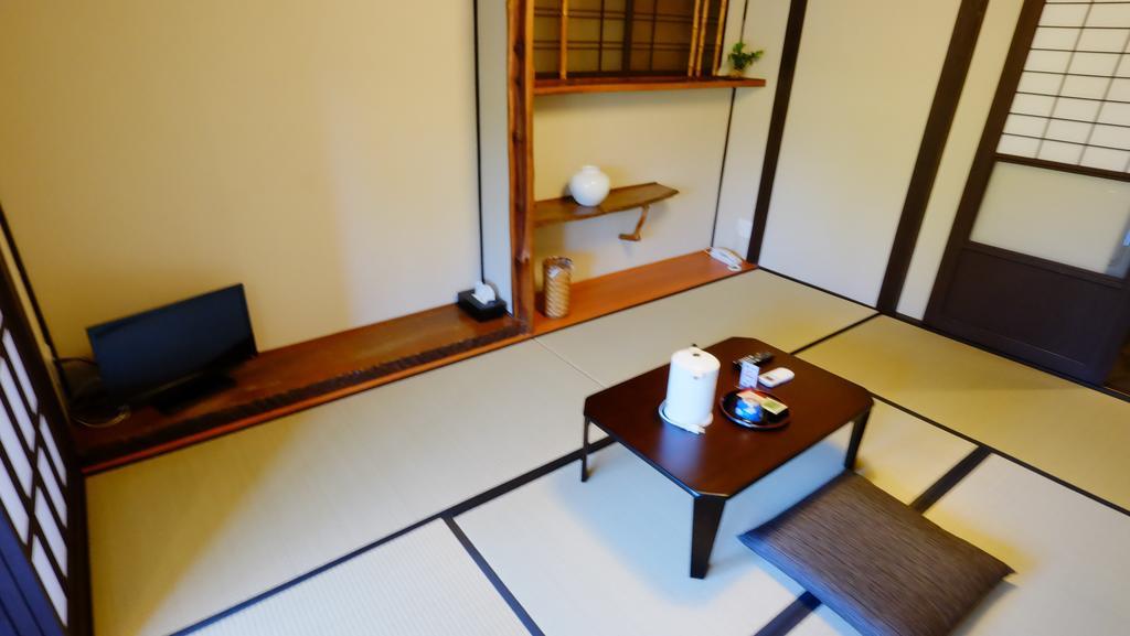 Oyado Tsukiusagi Hatsukaichi Bilik gambar